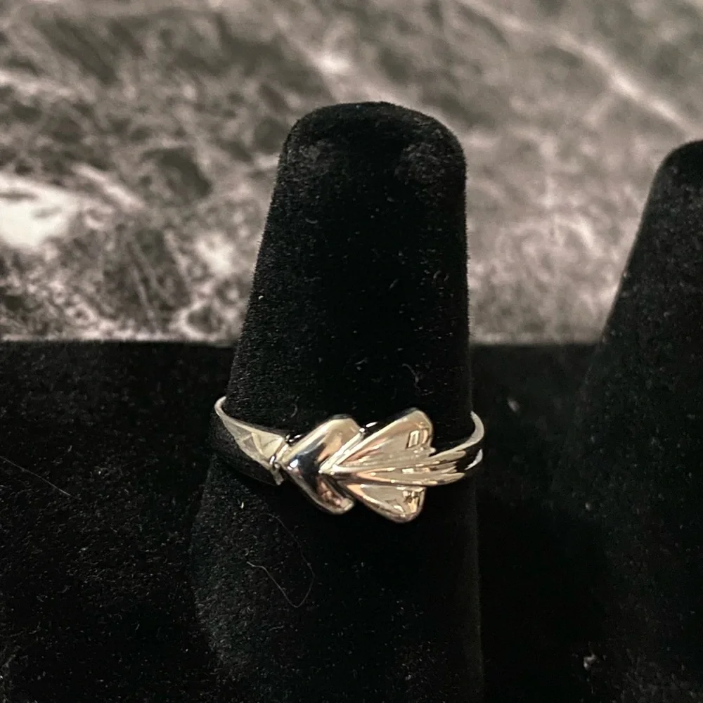 Sterling silver arrow heart ring NWT - Picture 2 of 5